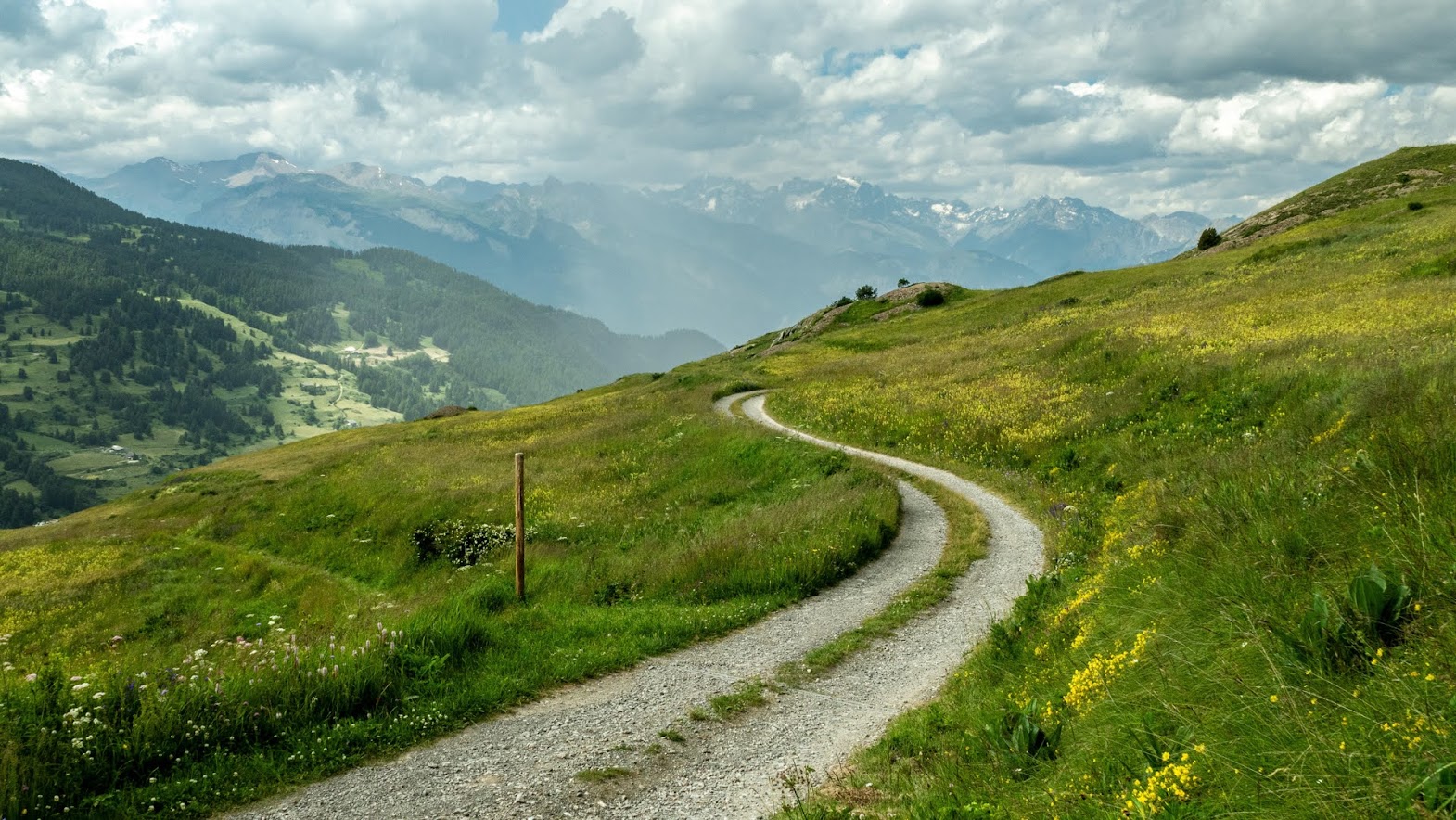 Insolite : combien de temps faudrait-il pour randonner sur TOUS les sentiers des Alpes du Sud ?