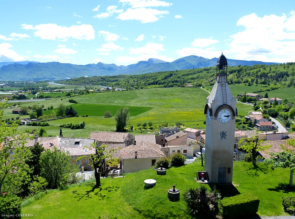 Virée de rêve : 3 villages dans le ciel du Val de Durance : le Poët, Curbans et la Baume